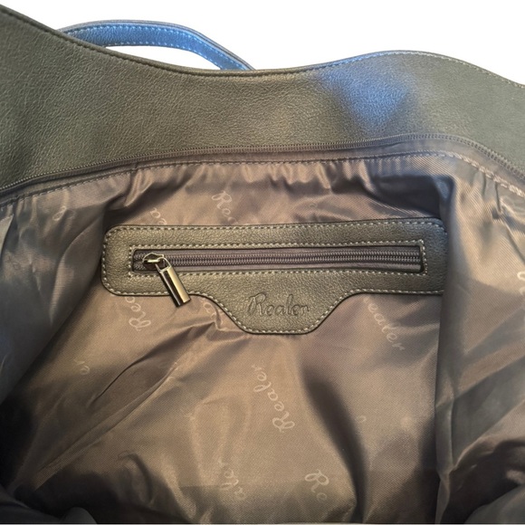 NWT Realer Concealed Carry Tote Shoulder Bag – Gray – 18” x 15” - Picture 7 of 7